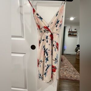 Lulus- Floral V-Neck Babydoll Dress